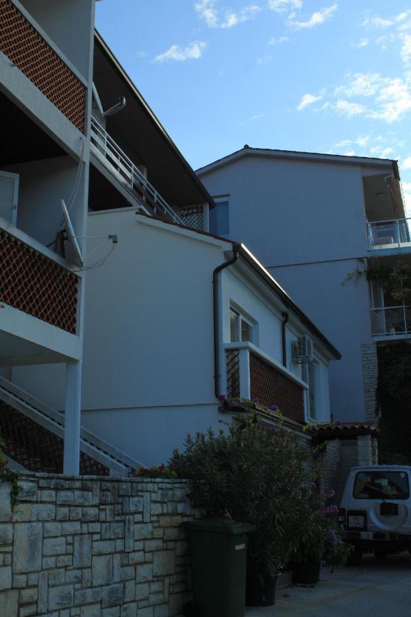 Apartments With A Parking Space Rabac, Labin - 7465 Exterior photo